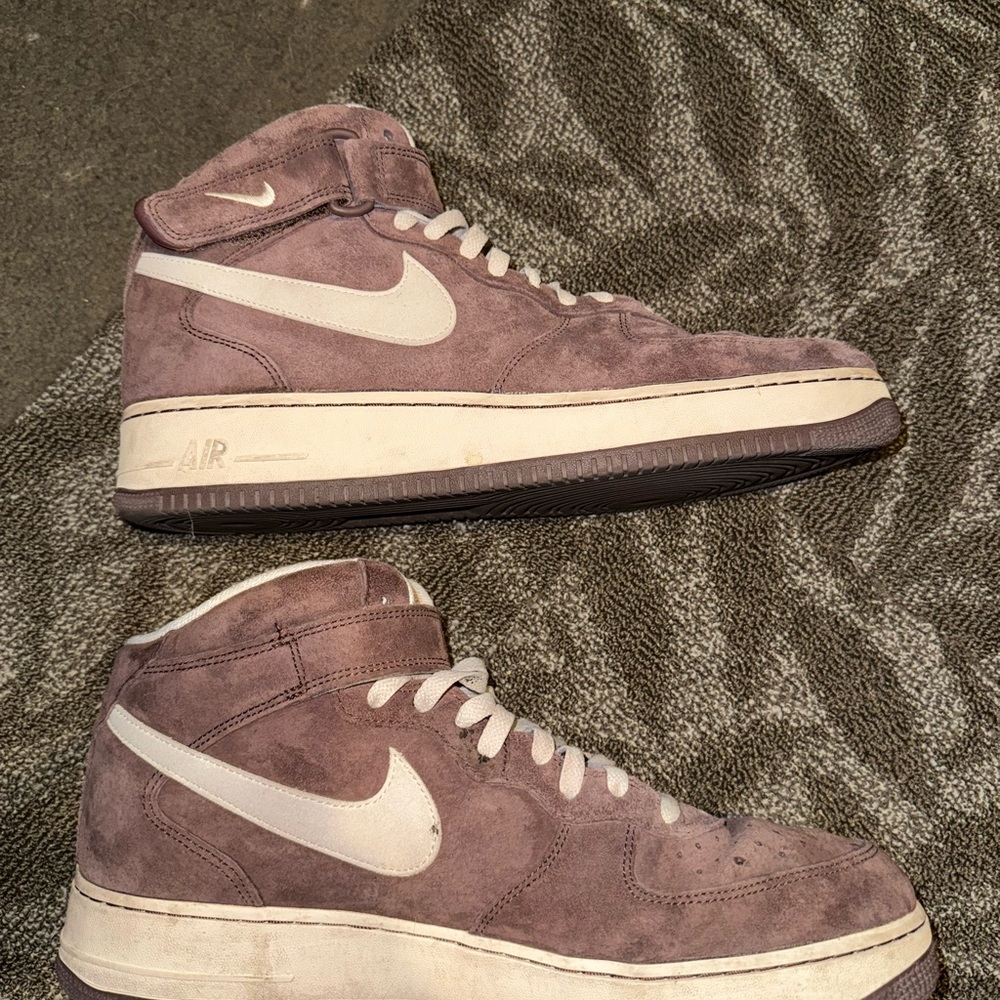 Nike Men's Suede mid top Sneakers - chocolate mocha